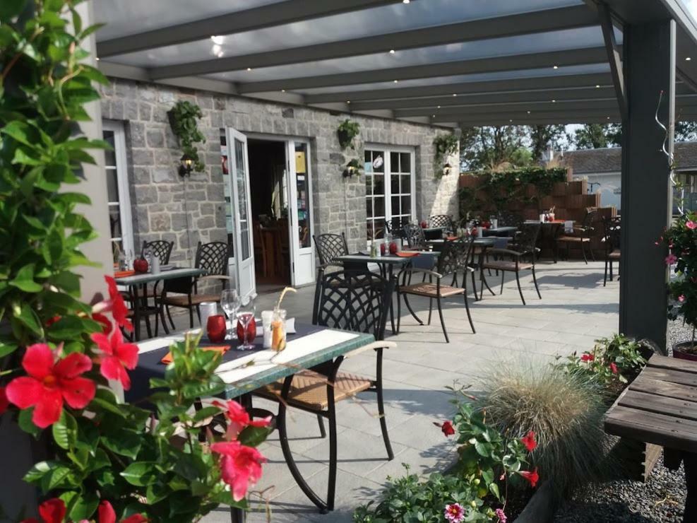 Bed En Breakfast Le Freyr 디넝 외부 사진
