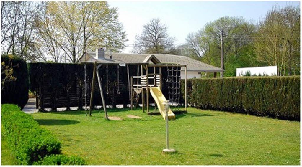 Bed En Breakfast Le Freyr 디넝 외부 사진