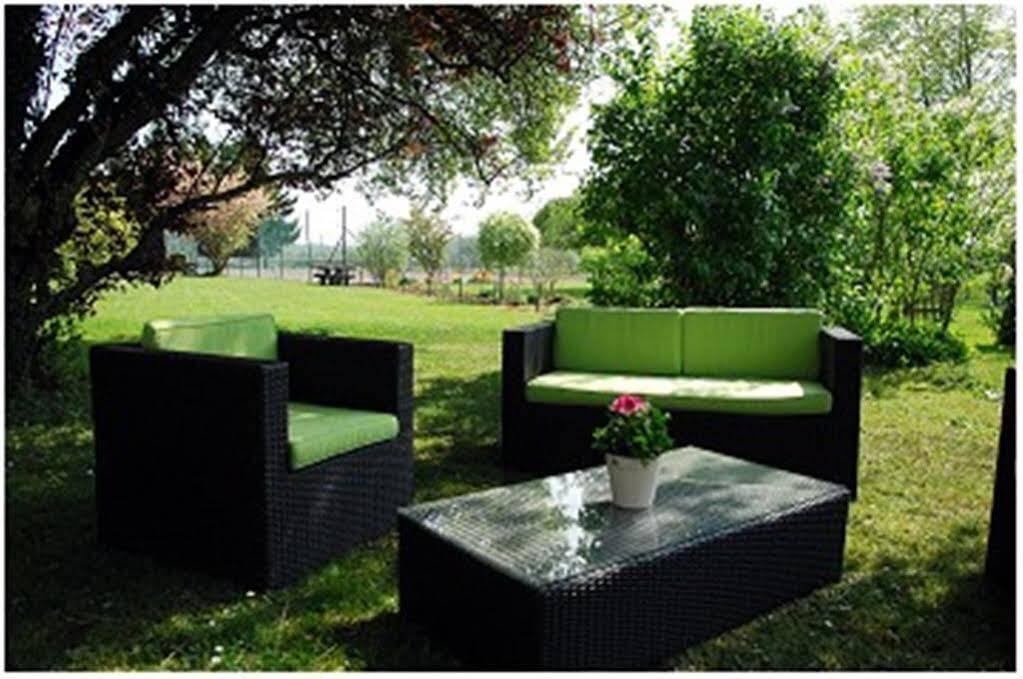 Bed En Breakfast Le Freyr 디넝 외부 사진